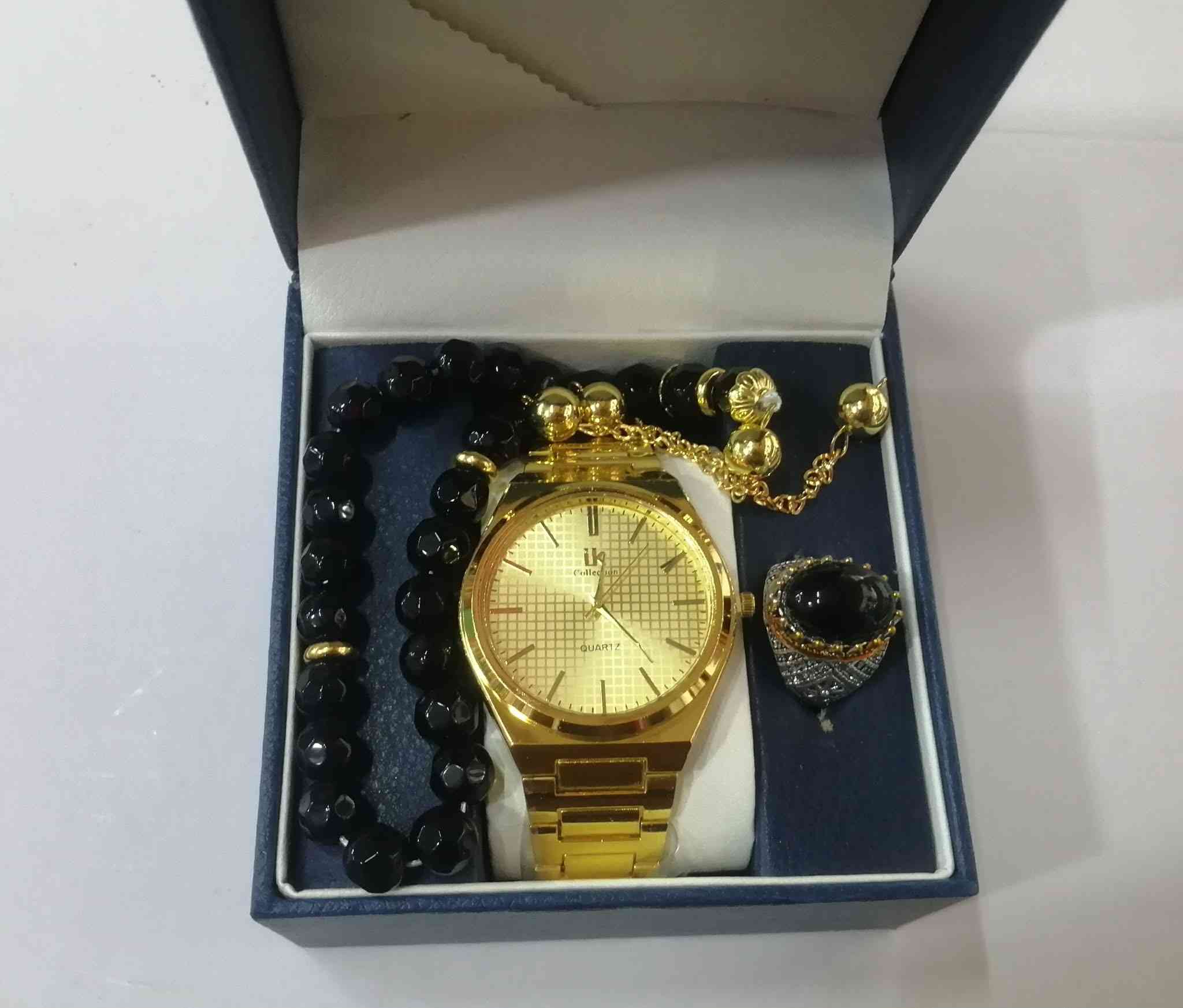 توفر لدينا 
بكج هدايا رجالي
هذه مجموعة هدايا رجالية تتكون من ساعة بعقارب ذات إطار ذهبي وسوار معدني، مع سبحة وخاتم مطابق.


**إذا كنت صاحب هذا الإعلان وتريد حذفه لأي سبب، رجاءا أرسل رسالة إلى الدعم الفني**