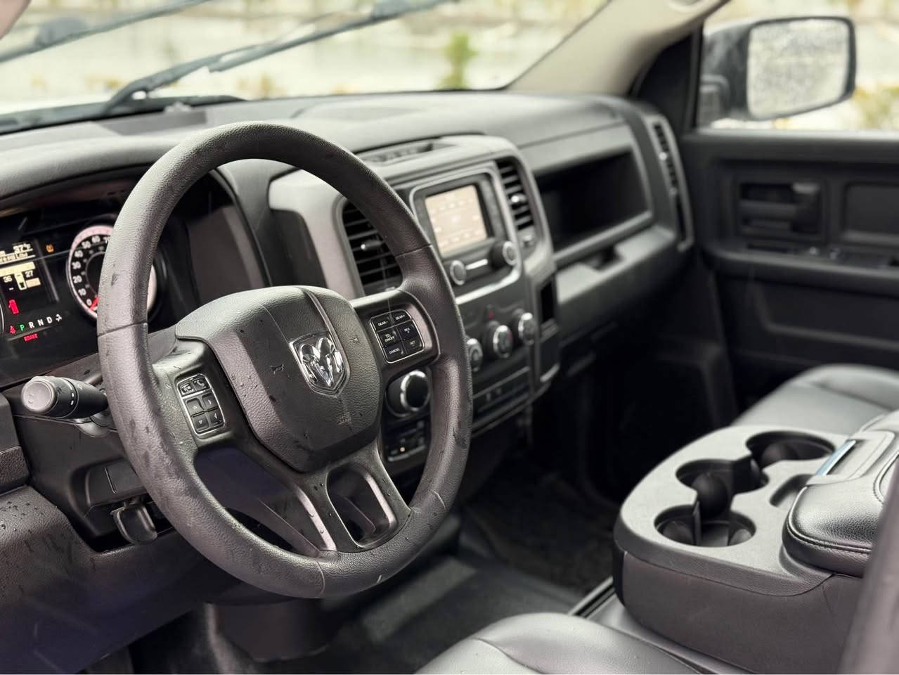 شاصي طويل و ضرر خفيف سعر بلاش😍🔥 
Dodge Ram 2023
دودج رام ٢٠٢٣
مواصفات Classic 1500 (4x4)

مكينة ٨سلندر حجم ٥.٧لتر تنفس طبيعي
ماشية 58,000 ميل و بحالة ممتازة 

ضرر السيارة جاملغ و باب بجم كبس لا دواخل ولا ايرباك كلش حلوة و نظيفة السيارة و بل خير عل ياخذها

رقم شاصي مع الصور
رقم كاتي دهوك السيارة تترقم شمالي
مكفولة من كير و محرك و كهربائيات

و ب سعر(219$) ورقة و بيها مجال للطيبين

مكان السيارة

دهوك -معرض ارشف R-Shev
رقم51 من معارض التيرمينال 

***********
*********** دهوك, العراق
