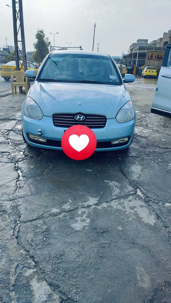 اكسنت 2010 محرك 14 كير توماتيك اصلي شرط طخم جديد السياره جاهزه وشرط تبريد  بدون اي تبديل او صبغ فقط تقحيل رقم نينوى الماني بسمي السعر 90 وبيها مجال قليل مكان السياره موصل الايمن.. وترهم مراوس بانتره خصوصي 
***********
