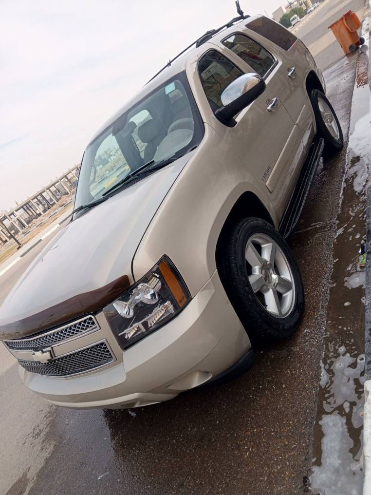 تاهو للبيع خليجي موديل 2008 رقم بصره تحويل ثاني يوم مكينه والكير وتبريد وتخم تاير كله جديد بيه رشه صبق حزام اثر جراد عنوان بصره سعر 175
*********** البصرة, العراق
