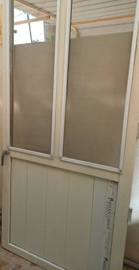 ابواب • بلاستك ٢٢٣×١٠٠ • حديد ٢٢٨×١٠٧