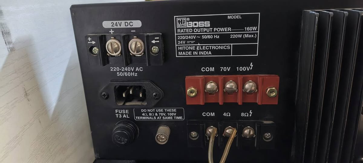 السلام عليكم جهاز صناعة هندي كله شغال فووول بلوتوث رام اواكس فلاش مايكات 
الشراي يقيم بالحظ وبالخت ملاحظته فتحته لغرض التنظيف من التراب حجم چبير مكاني بغداد حسينية راشديه


**إذا كنت صاحب هذا الإعلان وتريد حذفه لأي سبب، رجاءا أرسل رسالة إلى الدعم الفني**