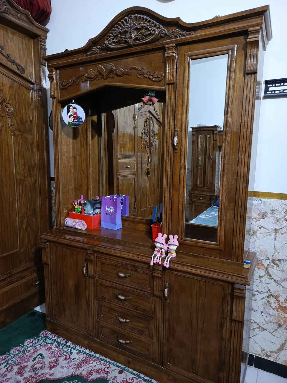 غرفة نوم صاج ضخمة للبيع السعر مليون و٨٠٠ وبيها مجال
العنوان كوريش مقابل الاقواس بغداد للاستفسار الاتصال على الرقم ***********
