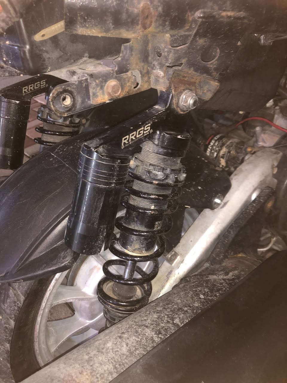 السلام عليكم صدر دي واي وفج ارجي اس وفلنجة ودبلات خلفيه ار جي اس سود مكفولات من طسه ونضوح مكاني بغداد ***********
