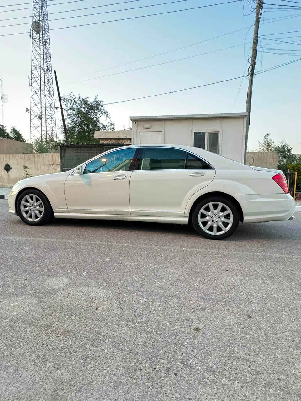 مرسيدس 2008       اصولي اصولي تريد تحويل تريد وكاله خليجي S550.  محدثه2013
فول موصفات كلش موصفات معروفه 
رئاسي  فول للاخير  
كفاله من حادث فقط بيه تلاث قطع صبغ 
السعر210$بيهً مجال قليل 
العنوان :البصره معقل قرب نادي بورد كلاب 
الاستفسار :***********
مرسيدس غني عن تعريف
