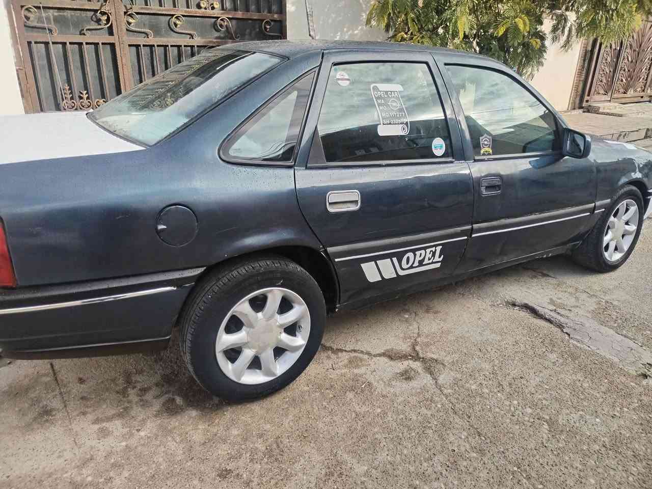 اوبل فكترا موديل ٩١ كير اوتو شرط محرك وكير سياره جاهزه سنويه جديد ل٢٩دفتر بانزين بي صدر تايرات كله جديد طسته ناعمه كهربائيات كلها شغال تدفئه شغال شرط التحويل والغرامات سعره ٤١وبي مجال للطيبين ***********كركوك حي الوحدة
