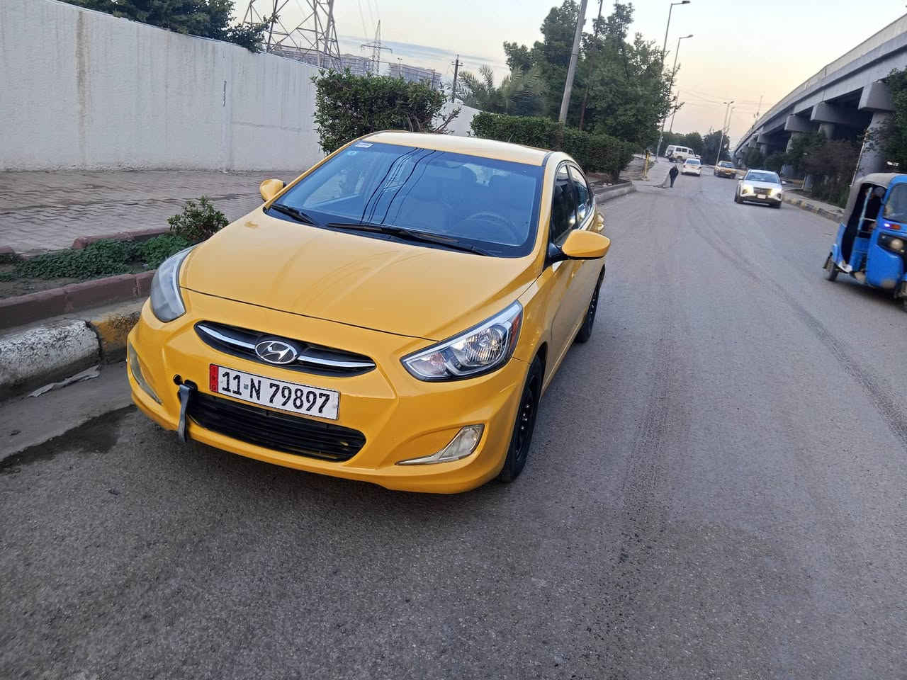 سلام عليكم 
اكسنت موديل 2016
وارد امريكي حادثها جاملغ خلفي الايمن بدون دواخل 
مكينه 1600 
رقم بغداد انكليزي 
كهربائيات كلها شغاله وجديده 
صدر امامي خلفي جديد تخم تاير جديد 
كير ومكينه كفاله عامه تدفئه وتبريد شغاله وبلادي 
السياره مبيها اي نقص 
مكان السياره بغداد الكرخ 
رقم الهاتف ***********
