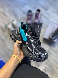 تخفيضات قطع اخير كل قطعة وسعره يوجد خدمة توصيل لجميع المحافظات العراق ...