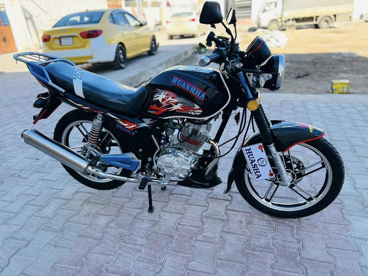 السلام عليكم للبيع هيوشه سعر مناسب موديل 2024 مشدود قبل ٤ اشهر السعر 975 منفيس فقط عنوان رمادي تاميم ***********
