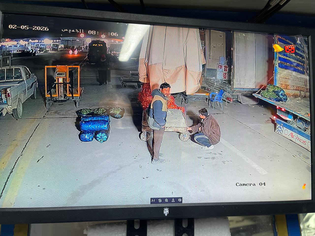 تم على بركه الله 
تم تجهيزوتنصيب كامرات مراقبه نوع هايلوك  2ميكا تنصيب 4كامرات 
العنوان:العلوة كرفان الحسابات 
من ماركة هايلوك العالمية من تجميع أصلي 
تتضمن 
✅كاميرات 4 ماركة هايلوك العالمية
✅جهاز DVR
✅دبل افلاش ليزرية
✅كامرات فول كلر صوت 
✅اسلاك  امتار
✅ربط الكامرات بالموبايل 
✅شاشه فول HD
✅ضمان في العمل لمده سنة
✅الكاميرات من ماركة هايلوك العالمية  اصلي 
✅ تم تجهيز وتنصيب من مركز الامان الموقع حي النداء بدايه شارع المجمعات 
ملاحظه:جميع الاجهزة والكامرات ضمان لمده سنة
للطلب او الاستفسار:
#واتساب: ***********/
            ***********
العنوان :النجف الاشرف شارع المجمعات مقابل سوق النجف للعقار
