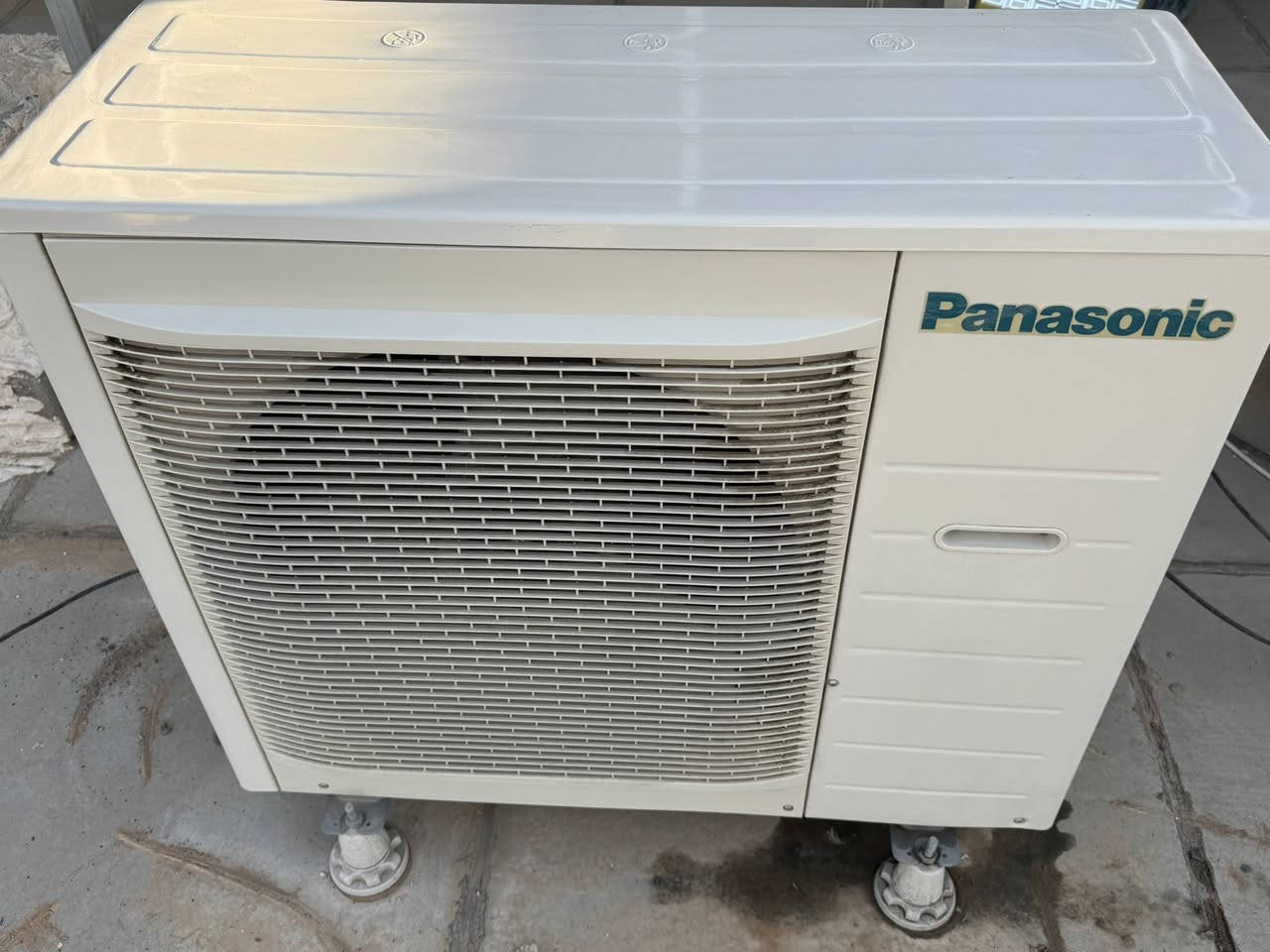 السلام عليكم سبلت للبيع نوعية بنسونك مستخدم سنة سعر ٥٥٠ وبي مجال شويه رقمي ***********
