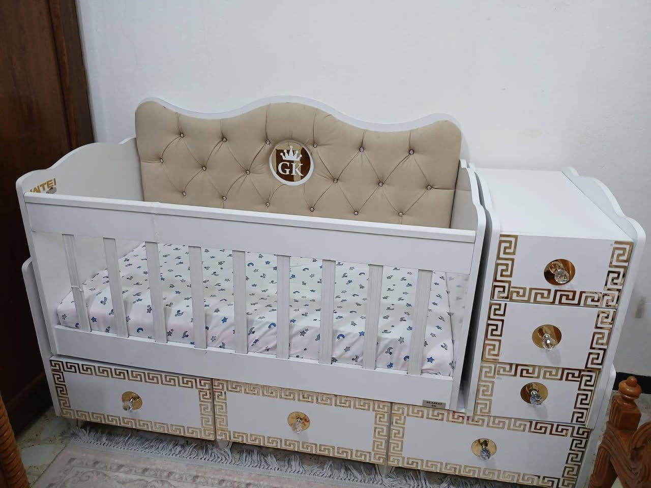 سلام عليكم جرباي اطفال نضيفه جدا مكاني بغداد جميله شارع العلوه هاتف ***********
