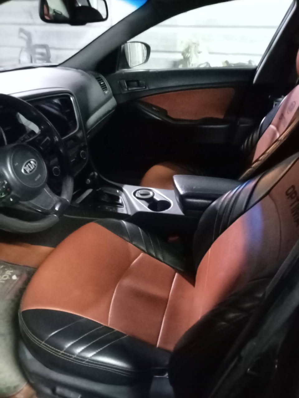 أوبتما وارد امريكي ليبل واحد 2400جي دي اي موديل 15 بيها صبغ 3 قطع بدون دواخل السيارة جاهزة من كل شي مرفوع الكازكيت وما بيها اي ادوانز باسمي الوكاله رقمها اربيل وصاحبها بغداد يمنا موقعها العامريه السعر 105 الاتصال ***********
