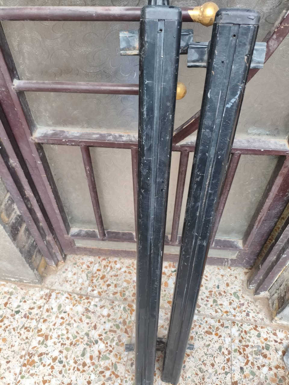 سوبايه مال جيب نقص بس قفل 2للبيع السعر 100وبيها مال حك الجيه ***********
