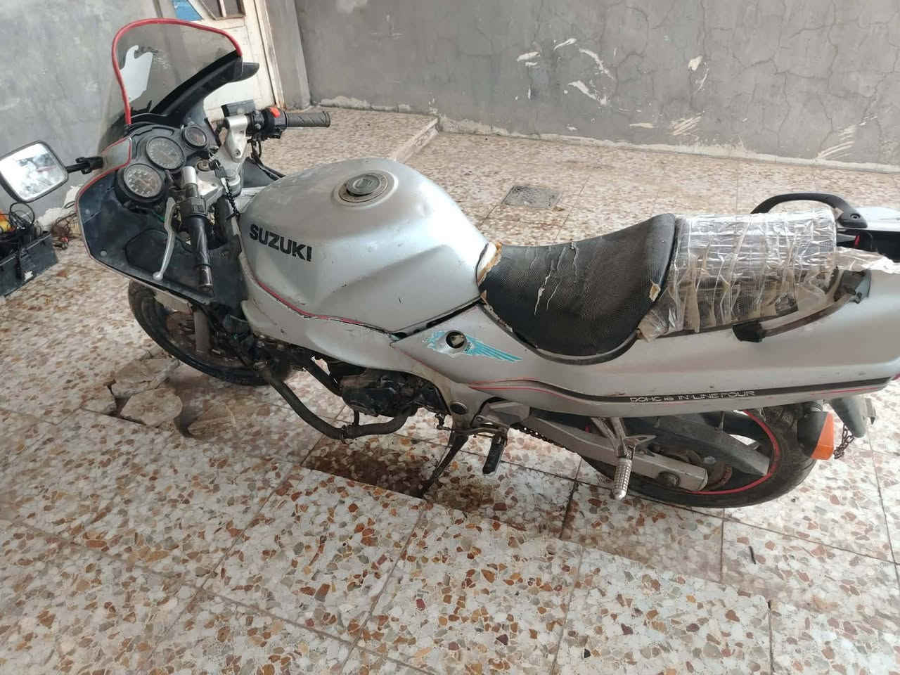 يوجد دراجه ل بيع او مراوس. 400c كامله. مع راديتر تبريد جداً قوي لبيع 850الف او بيهة مجال. مراوس. فقط ما بيهة اوراق مكاني الفلوجه.


**إذا كنت صاحب هذا الإعلان وتريد حذفه لأي سبب، رجاءا أرسل رسالة إلى الدعم الفني**