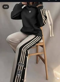 بجامة نسواني • ملابس