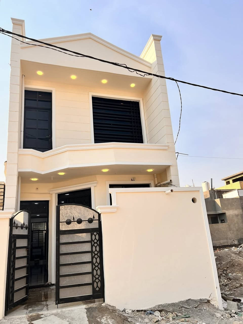 تحية طيبة 100 م للبيع بدايه الموضفين موقع ممتاز طابقين 2 غرف بناء طابوك بغداد عمل بمواصفات ممتازة للاستفسار ***********
***********
