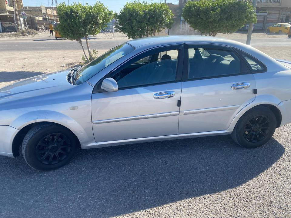 سلام عليكم دايو لاستي موديل2007 بسمي رقم واسط مميز دولي مشروع وطني سياره نضيفه بيه مكانات صبغ اثر جراد و خياسات بيه ضربه خفيفه بجاملغ الخلفي مصلحه سياره كير مكينه نضيفات تخم تاير جديد  مكاني بغداد سعر السيارة 62 و بيه مجال رقمي ***********
