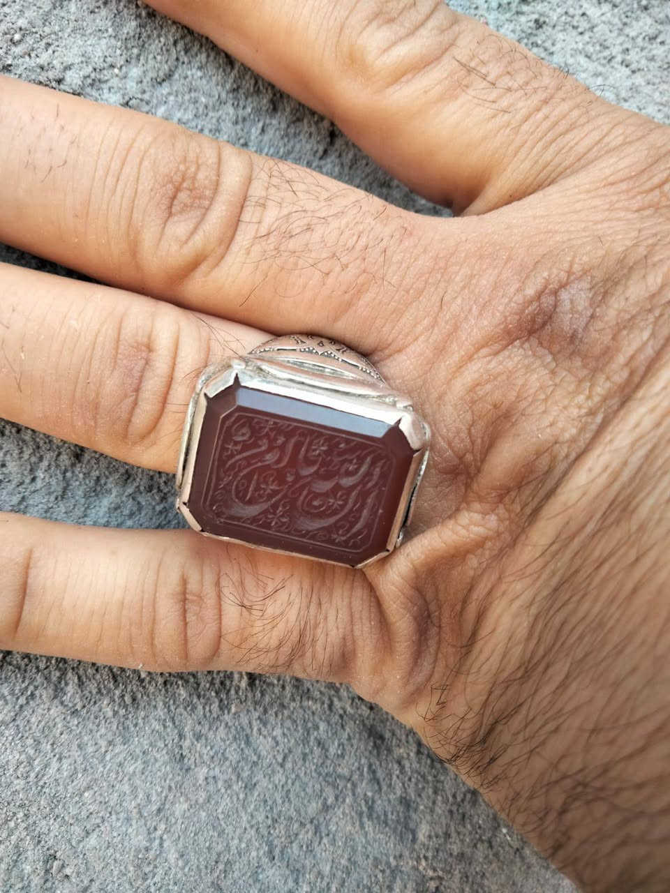 للبيع او مراوس حسب القناعة خاتم عقيق يماني احد الشروط اصلي وقديم الحجم اكثر من ٢ سانتيم السعر خاص


**إذا كنت صاحب هذا الإعلان وتريد حذفه لأي سبب، رجاءا أرسل رسالة إلى الدعم الفني**