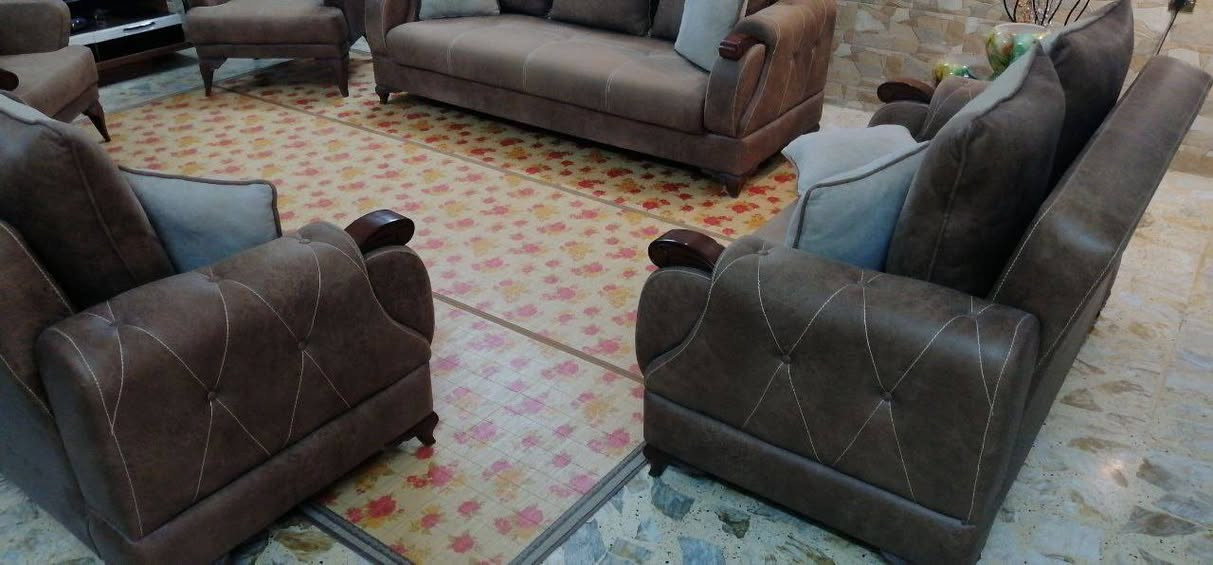 السلام عليكم تخم تركي 10 مقاعد 🇹🇷
مستعمل أخو النظيف بسعر جوة السوك ❗
📍 لون التخم بني ( جوزي). 
📍قنفتين ٣ اشخاص. 
📍قنفة وحدة أم شخصين. 
📍كراسي ثنين.
المجموع 10 مقاعد، 
مثل ما موضح في الصور. 
ملاحظة مهمة❗♣️تركي عن تركي يفرق من سعر وجودة ودرجة♣️ ❗
                          ☘️السعر☘️
 مليون وبي مجال للشراي الصدك ❕. 
🌹 للتواصل اكثر خاص


**إذا كنت صاحب هذا الإعلان وتريد حذفه لأي سبب، رجاءا أرسل رسالة إلى الدعم الفني**