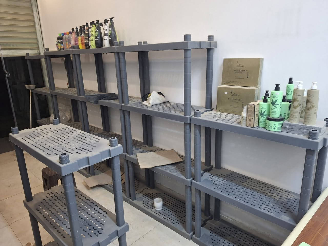 رفوف فيرتكس سهلة التركيب بدون أدوات ولا براغي وسهله التحكم بارتفاعها حسب حاجتك قوية وتتحمل وزن عالي (٢٥٠ كيلو في كل طابق ) مناسبة للمخازن، المحلات، والبيوت» ...
التفاصيل اتصل وتساب  ع الرقم *********** المكان الكاظمية
