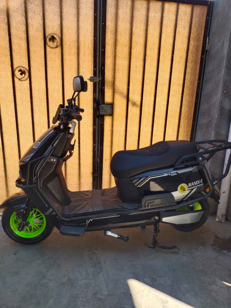 سلام عليكم موطور شحن للبيع موديل 2025بطاريات عل فحص مكان فلوجه شهداء استفسار رقم  الهاتف ***********   ***********
