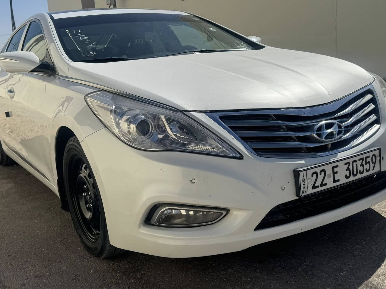 السلام. ازيره. 2014 كفاله بيه شخط الباب الخلفي. سياره فول بسم عربي رقم أربيل. داخله هزه سياره فقط بيع. سعر 150 وبيه مجال ***********
