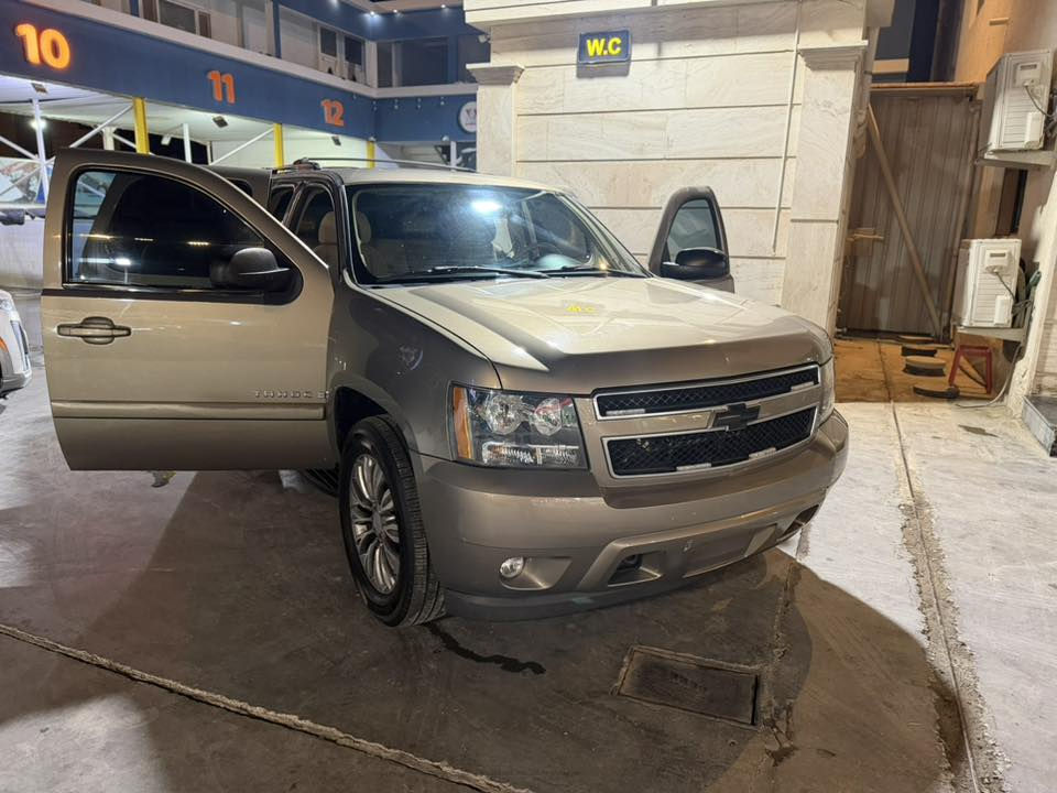 تاهو (LT)خليجي مكفوله من  كص
كير أو مكينه كارتون 
تخم تاير جديد 
سياره بلكارتون 
السعر (95)
***********
