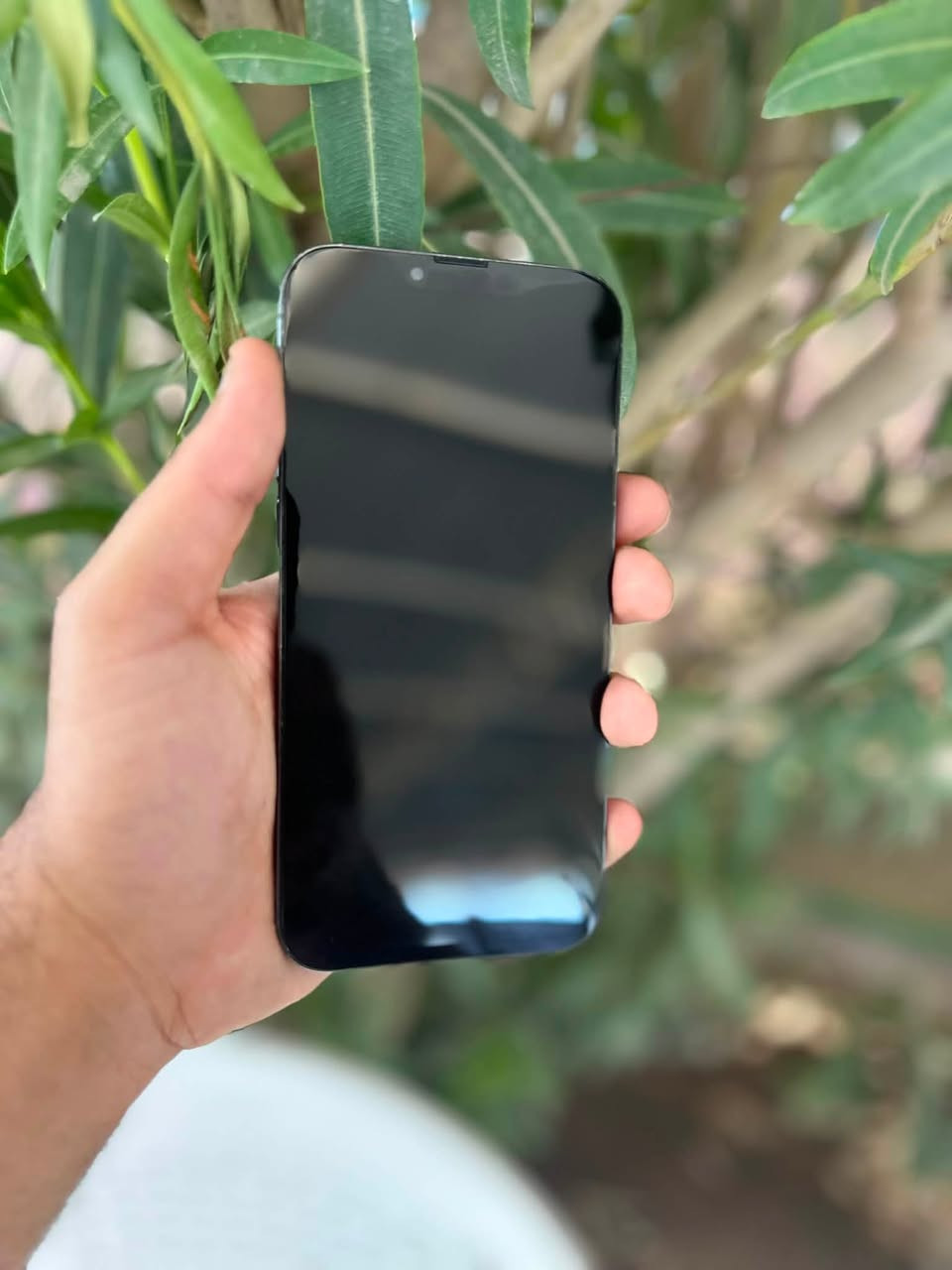 ايفون ١٣ برو ماكس مبدل شاشه وبطاريه وبصمه شكل وبي مشكله بسيطه سعره ٣٥٠ ومع مجال ***********
