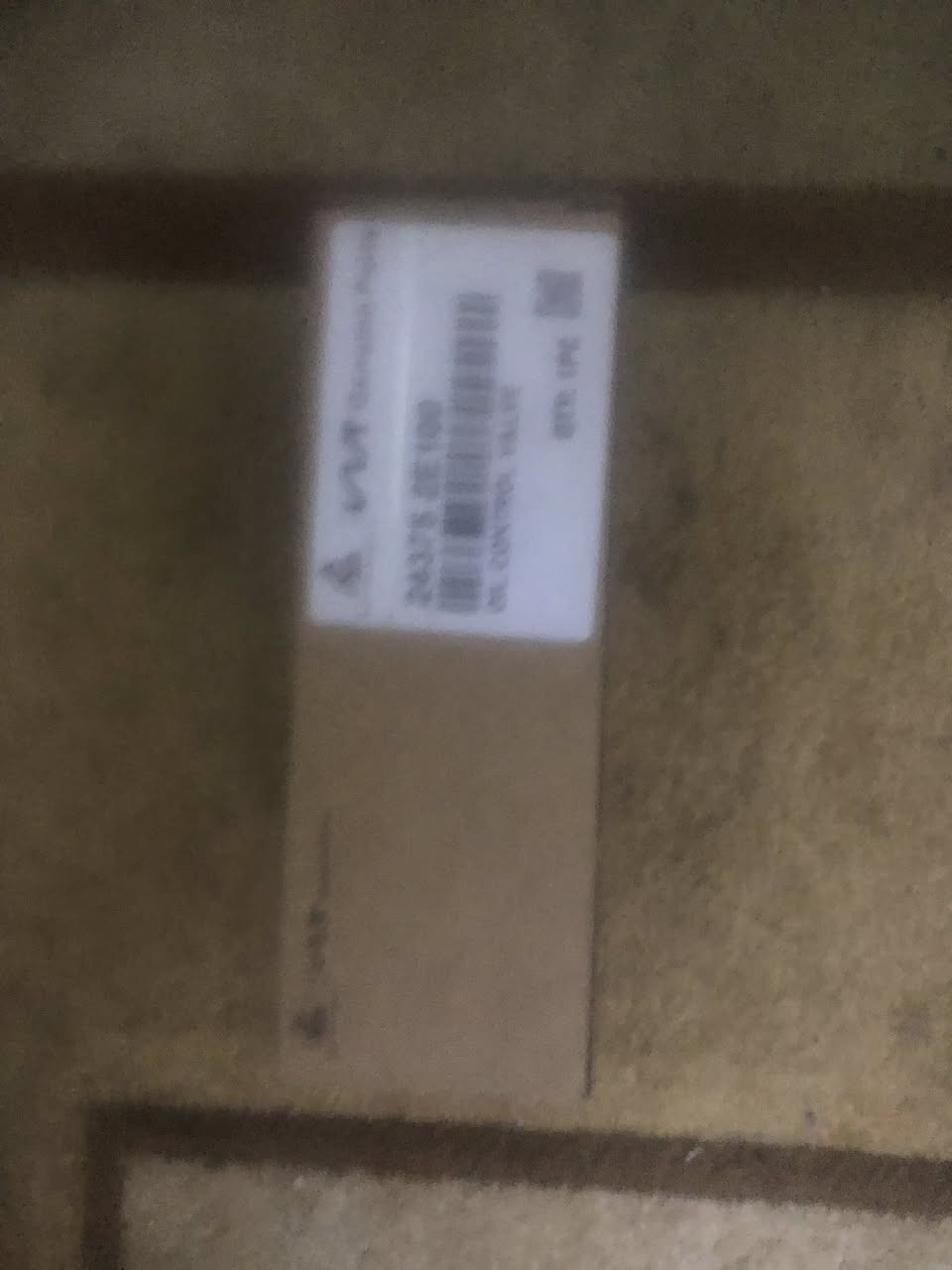 عندي ابلكات  ليزرية +مجاول 2+حساس vvt خلفي جدد اصليات رقم الهاتف (***********)بغداد الامين
