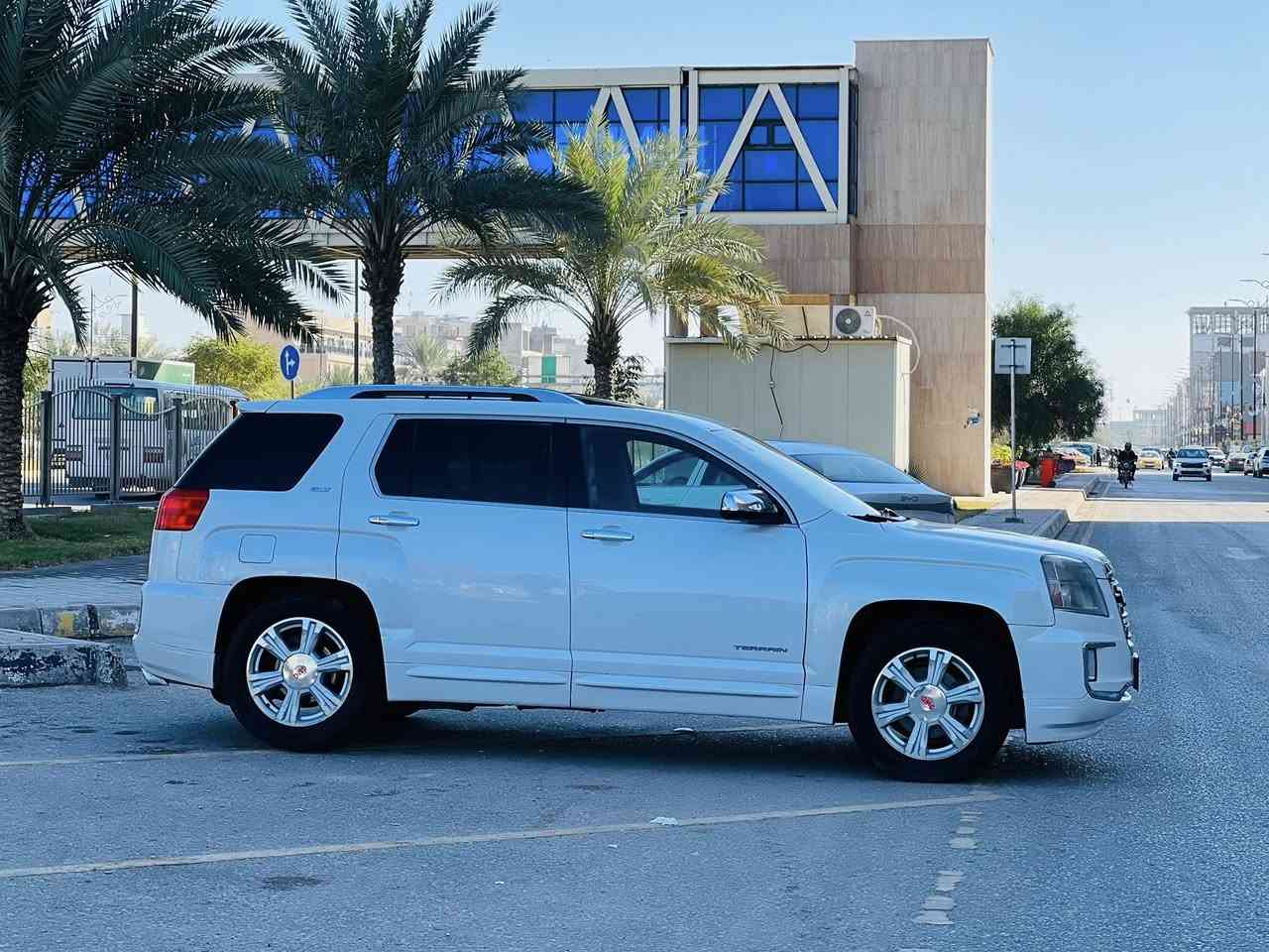 جمسي تيران دنلي مديل 2017 سعره138 وبيه مجال للاستفسار الاتصال *********** وارد مريكي حادثه  باب سايق بدون دواخل ولباقي كفاله عامه مواصفات دنلي فول 1عله 1 بصمه تشغيل بصمه بواب فتحه سقف كشنات جلد كهربائي تحكم ستيرن حساسات خلفيه اماميه دمام خلفي جنطه شفط كشنات كهربائي قطعتين تبريد مثبت سرعه مانع نزلاق شاشه كامره دواره ويل كب كروم مكينه سته 6سلندر مكينه وكير مكفولات حداديه جديدهه تخم تاير جديد تبريد شغال ثلج سياره جديده وجاهزه وأي نقص مابيهه سنويه لل 29مشروع وطني مكان سياره كربلاء
