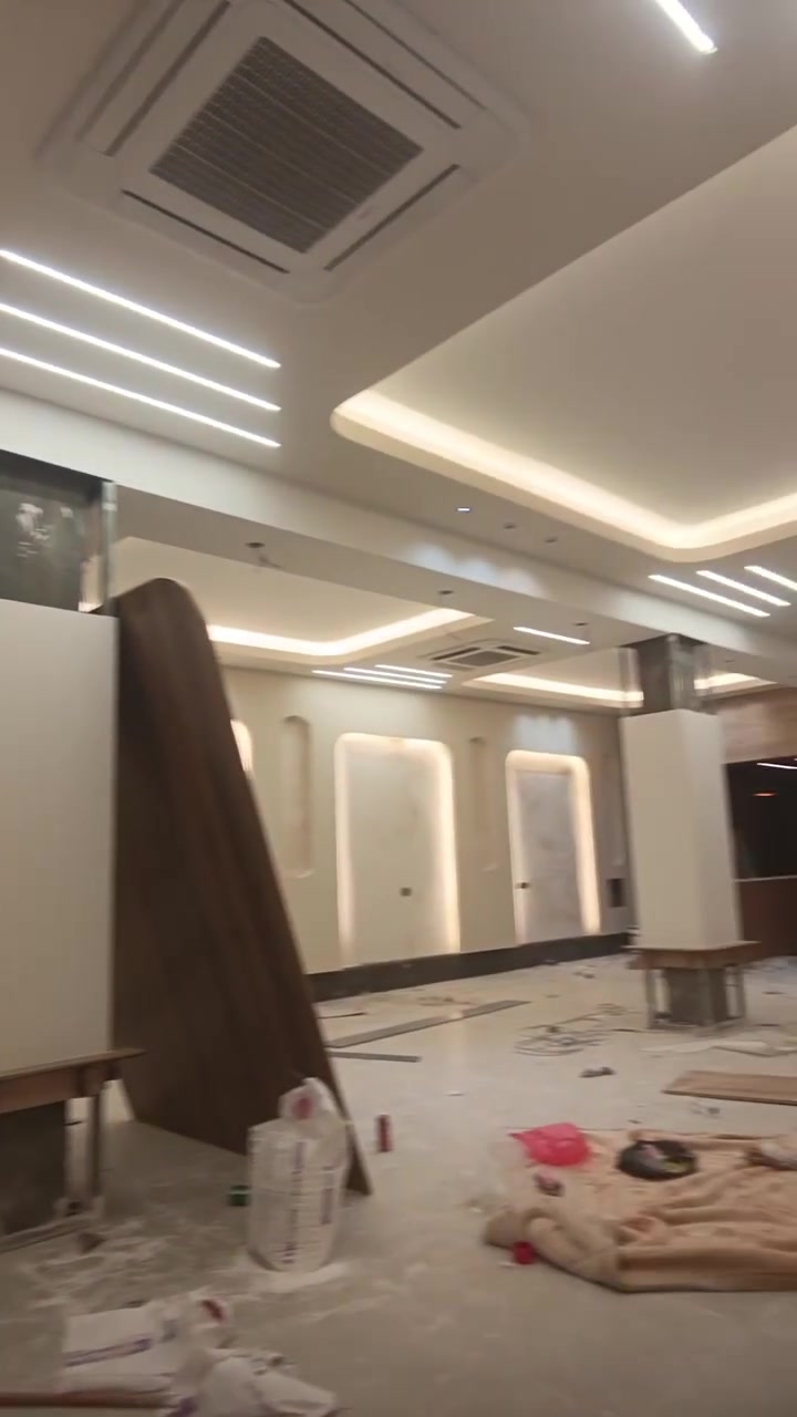 المتر ٣٠ شامل تصليح والصبغ أما جزيره أو اردني واذا جوتن ع ٣٥ الف .ماعده الاناره واي شي يخص الكهرباء.. داخل الحله
للاستفسار واتساب ***********
