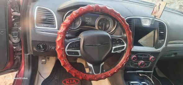 السلام عليكم
سياره  كرايسلر رقم شمالي سلمانيه  لون كرزي موديل 2018  اصل   S  فور ويل  

الحادث السياره بجم بس ماواصل للغود بس لغد الأسير  تعمير  فقط 
ورشة صبغ بل هلالا الجاملغ الخلفي الأيمن وعدي صور الحادث بامريكه  
السيارة. باسم ولد من محافظة ميسان تريد تحويل ثاني يوم تريد وكاله حاضر

مكينة گير. خير من الله سيارة جاهزة مانقصها شي 
حدادية جديدة
السعر 168  وبيه مجال واذا عدك جارجر مراوس  حسب القناعه  من موديل ١٥ الحد ١٩  كون جارجر خصوصي فقط 
مكاني محافظة ميسان قضاء المجر الكبير 
 للتصال فقط غير متواجد في الفيس بوك 
هذا رقمي ***********
