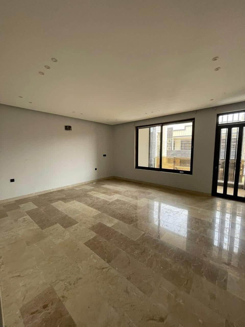 للايجار دار ١٥٠ متر خلف كليه الشعب يحتوي صاله ومطبخ وخدمات غرفن نوم ٤ البيت نضيف وجديد ايجار مليونين ***********
