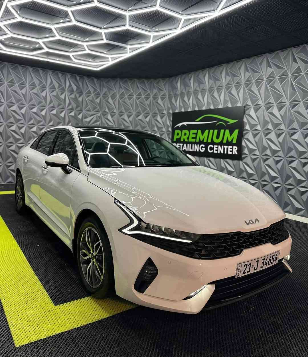 السلام عليكم كيا k5 2023. ضمان شركة نيم 5 سنوات بعده ضمان الشركه بيها

سياره فول مواصفات تجي اعلى فئه كامل غراض الشركه وياها محرك الكبير 2.5 
والعده وفرشيات الكاعيه بعده بلايلون سبيرها منازل و بصمتين من شركه وياها وبعد بيها غراض من الشركه كامل كتلوكات شركه وياها مواصفات السياره 
بصمه بانوراما جلد ٥ كامرات كشنان ٢ كهرباء داتاشو بلجام الامامي كشنات تدفئه تبريد بريك بصمه شاشه الكترونيه اوتو هولد كشنات خزن كيجات تغير ٥ وضعيات جنطه ذكيه مري قلاب عند الرجوع تشغيل عن بعد لايتات زينون بلادي لدات خلفي وامامي حساسات امامي خلفي مري شفط تحديد مسار رادارات تبريد لمس تبريد مركزي وبعد بيها مواصفات السياره جديده كولش ماشية 42 الف بحالة الوكاله تخم تايرات جديد عليها اصلي سيرفس كامل من الشركه السياره مكفوله من الصبغ والشخط والتبديل فقط بيها 2  مكانات صغار تعديل بارد كير ومحرك بشرط ارقام سنويه جديده تحويل مباشر 

السعر 225 وبيها مجال

 مكان السياره ديالى المقدادية

***********
