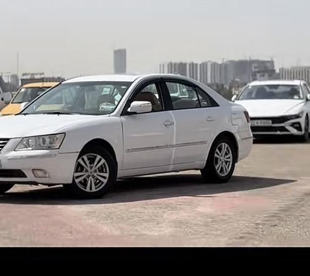 سياره سوناتا 2010 وارد كوري رقم نجف مكينه 2000 ضررها جاملغ الامامي بيه شبر والجاملغ عكس السايق مبدل والباقي مكفوله السياره بأسمي وتحويل ثاني يوم السعر 112 وبيها مجال مكاني الحله ناحيه النيل 

الاستفسار الأتصال ***********
