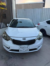 سيراتو موديل 2014خليجي فول ما عده البصمه مكينه 1600 بيه صبغ ربع الجامل...
