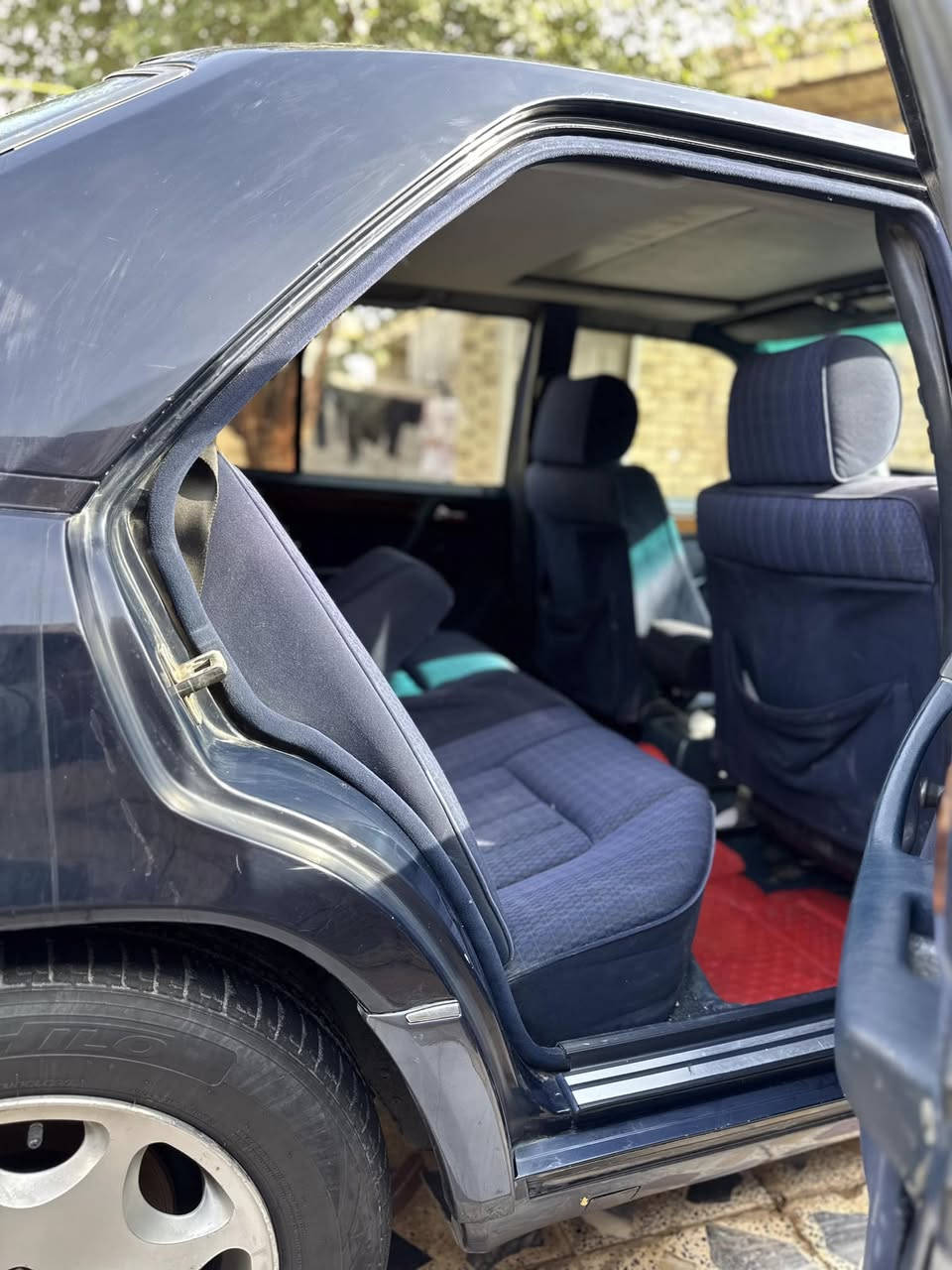 السلام عليكم 
بيع مارسدس  مكفولة كفالة عامة ماعدا الصبغ جمالية موديل 1991 رقم بغداد مشروع وطني هزه جديدة حدادية جديدة تخم تاير سنتر لوك جام كهرباء كهربائيات على وضع شركة 
مكينته بلادية لايت زنون وسيارة احلى من الصور
رقم *********** بي واتساب اي استفسار على الواتساب السعر(65)
