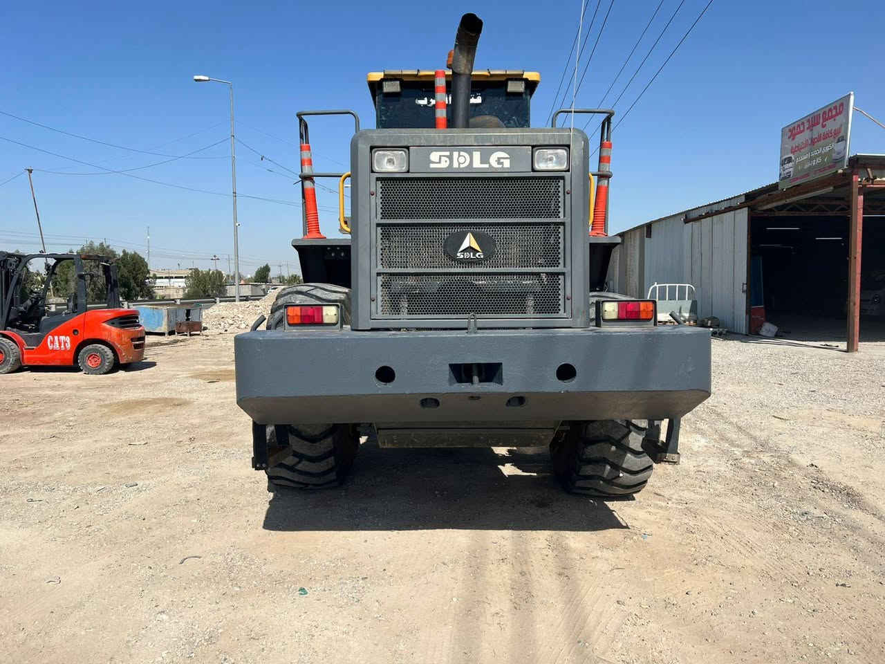 السلام عليكم للبيع شفل حجم 956  ال جي  درب البحار   موديل 2011 مكفول كير محرك مضخات اكسلات محرك كتر  مكينه جديد ساعه العمل 75 الف ساعه مكان واسط #الصويرة سعر355 وبي مجال رقم نجف بسمي ***********
