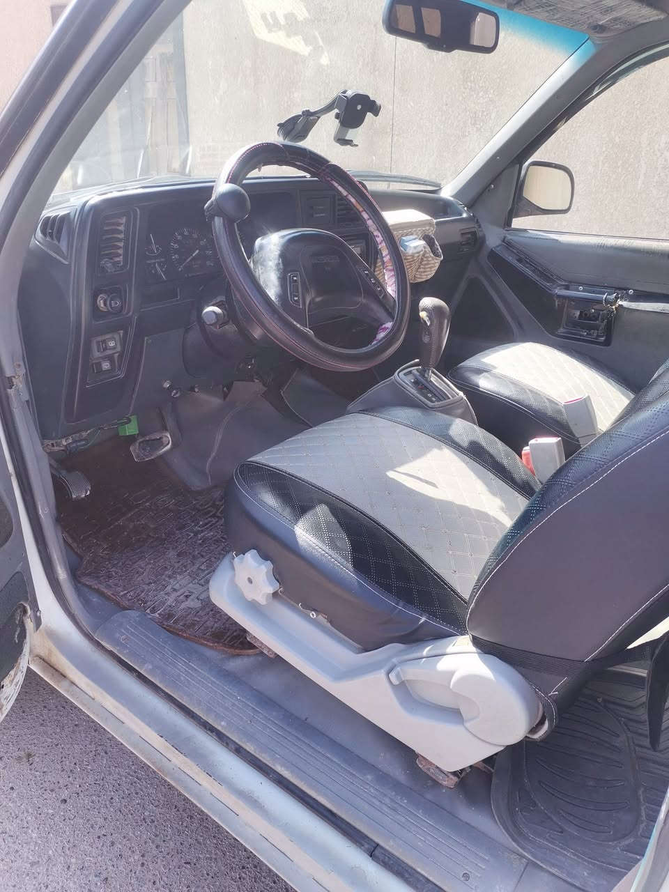 سلام عليكم سياره مازده عليه جاهزه كير مكينه صدر كهربأيات نعمه من الله السياره كله غراضه اكس ابلور فورد السعر ٤٠ وبيه مجال *********** سنويه لل ٢٩ بسم جيراني رقم صلاح الدين.... ترايك وين يعجبك سنتر لوك ريمونت.. عنون بغداد الرحمانيه الشعله
