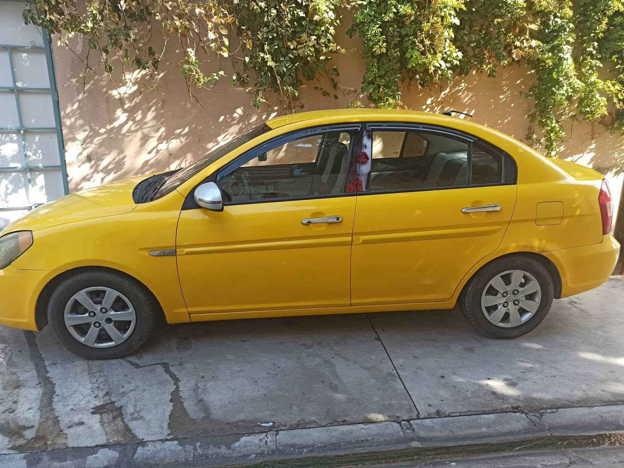 موديل 2009
وارد كوري
رقم نينوى 
بااسمي
هيا غرامه صفرر
كير محرك شرط
بدون ضرار فقط بوند مبدل
كابون بانزين بيها 
فول توماتيك 
تبريد ثلاج 

السعر 107
و بيها مجال
 
***********
