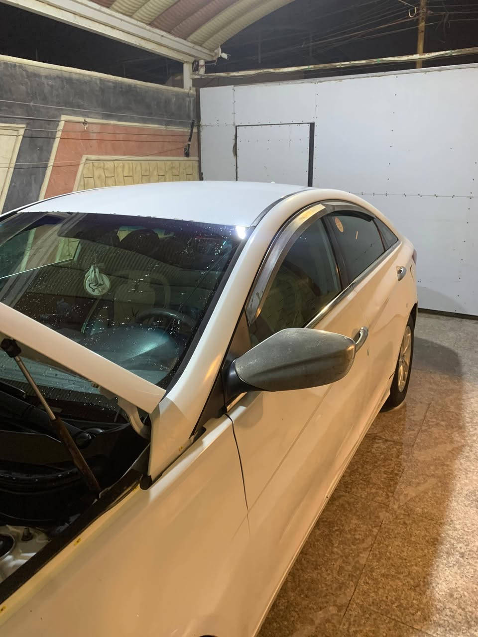 السلام عليكم بسبب الوعود الكاذبه تمت اعادة النشر
سوناتا 2013 وارد امريكي 
GDI 2.4
المواصفات 
1 تحكم ستيرن جهتين 

2 كروس كونترول
3 تدفئة مقاعد اماميه 
4 كشنات قماش 
5 شاشه اندريد
6 نضام ECO اقتصادي 
7 مرايا وسطيه فول تحكم 
8 شاشة اندرويد
10 اوامر صوتيه
دعاميه اماميه ولايتات جدد 
رقم جديد سنويه بأسمي تحويل ثاني يوم 

السعر 90 قابل للتفاوض
*********** شريحه
*********** واتس اب
الموقع 
البصره قضاء شط العرب الجزيره
