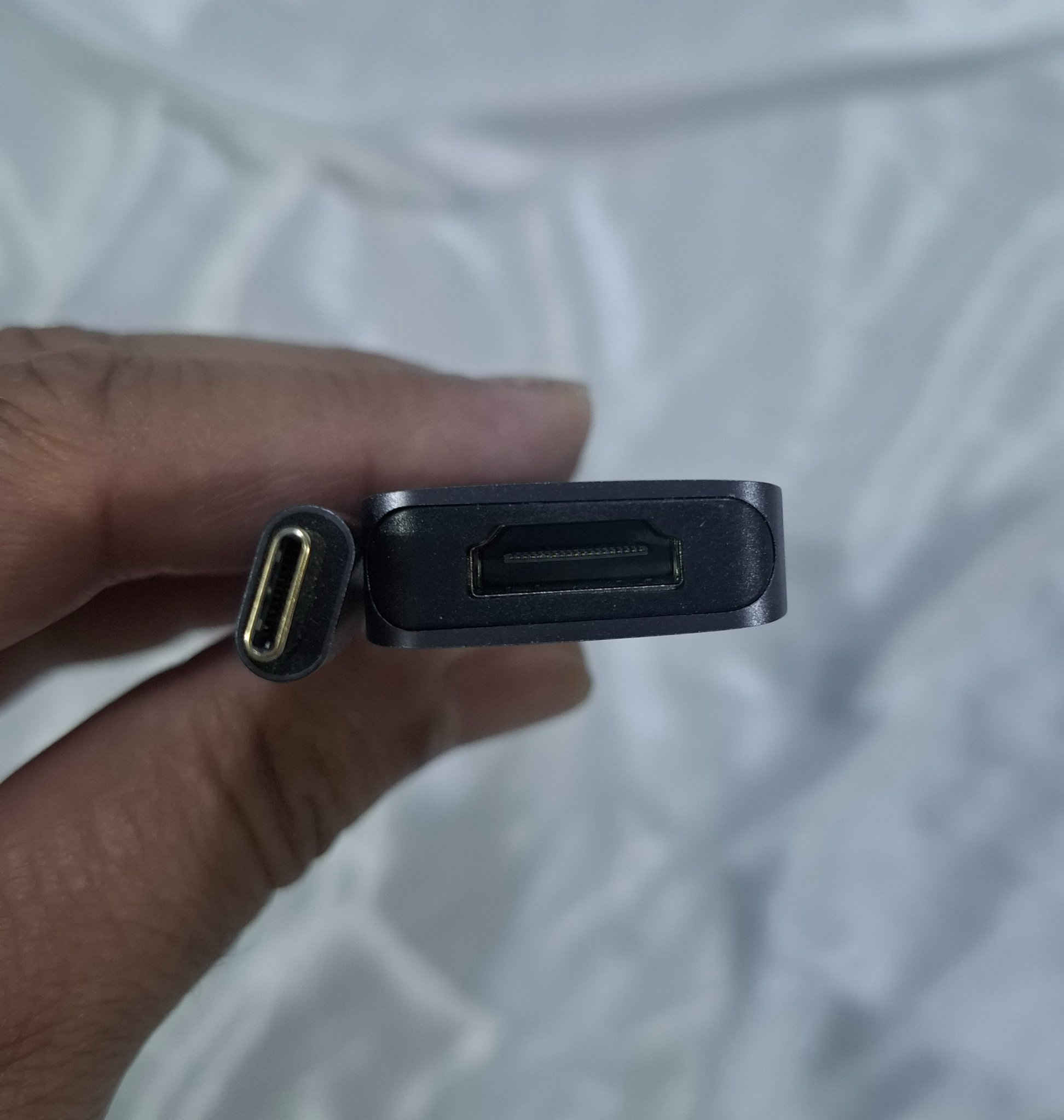 ادبتر 7x1
2 منفذ USB
2 منفذ تايب سي
2 منفذ ميموري صغير و كبير
1 منفذ HDMI دقة 4K
جديد لوك ع الفحص
السعر 10 الف بدون اجور التوصيل
مكاني بغداد البياع حي الرسالة
يوجد توصيل لكافة المحافظات بغداد, العراق


**إذا كنت صاحب هذا الإعلان وتريد حذفه لأي سبب، رجاءا أرسل رسالة إلى الدعم الفني**