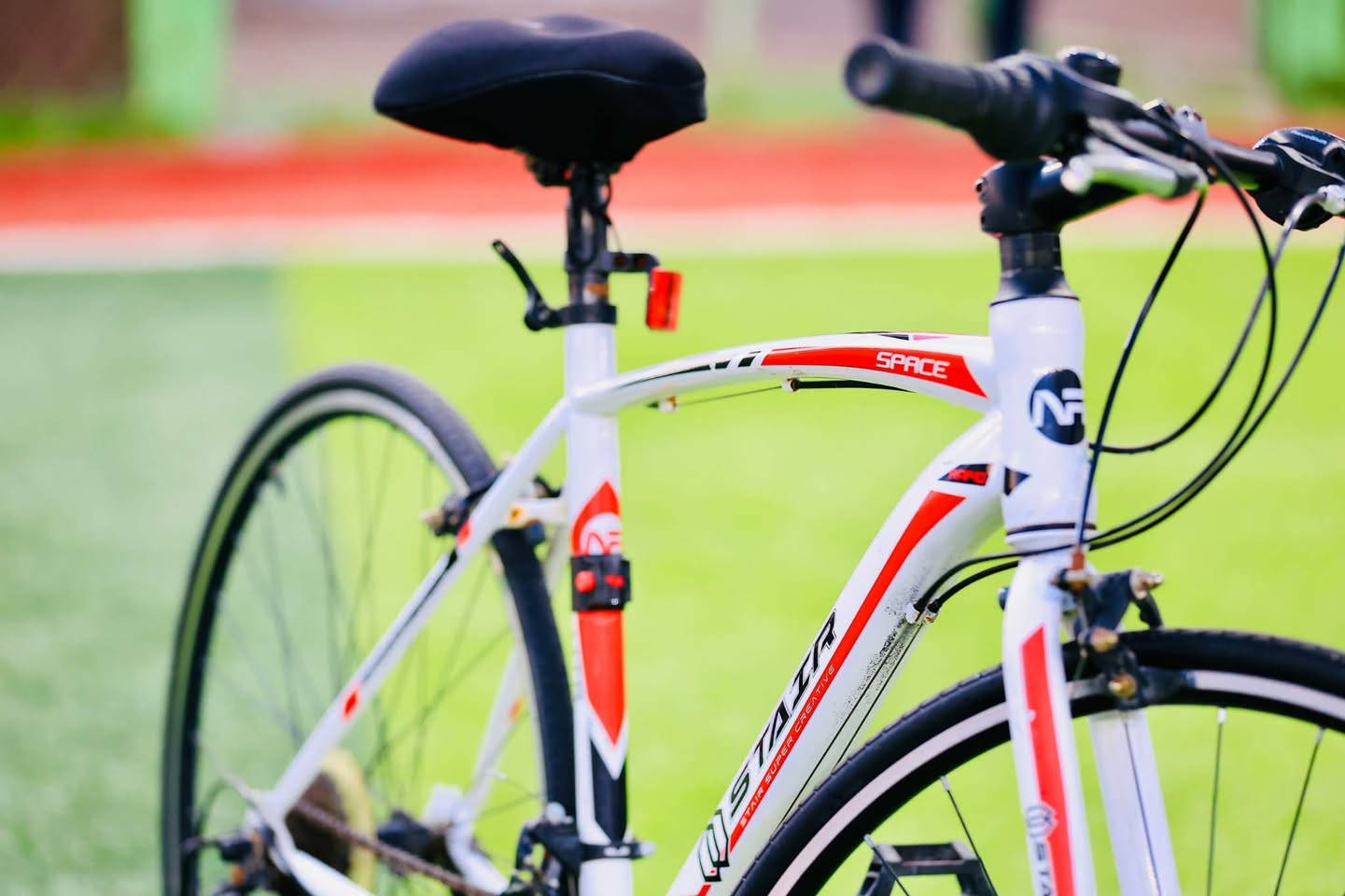 السلام عليكم للبيع رياضي السعر ٢٠٠ وبي مجال قليل مكانك مسيب ***********
