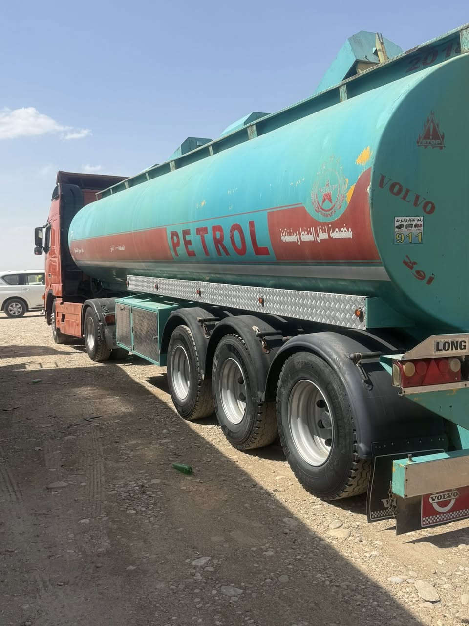 فولفو للبيع شيطاني موديل 2002 سنويه 2027 تانكي شاكر موديل 14 طوناج وجي بي اس كامل *********** لبيع
