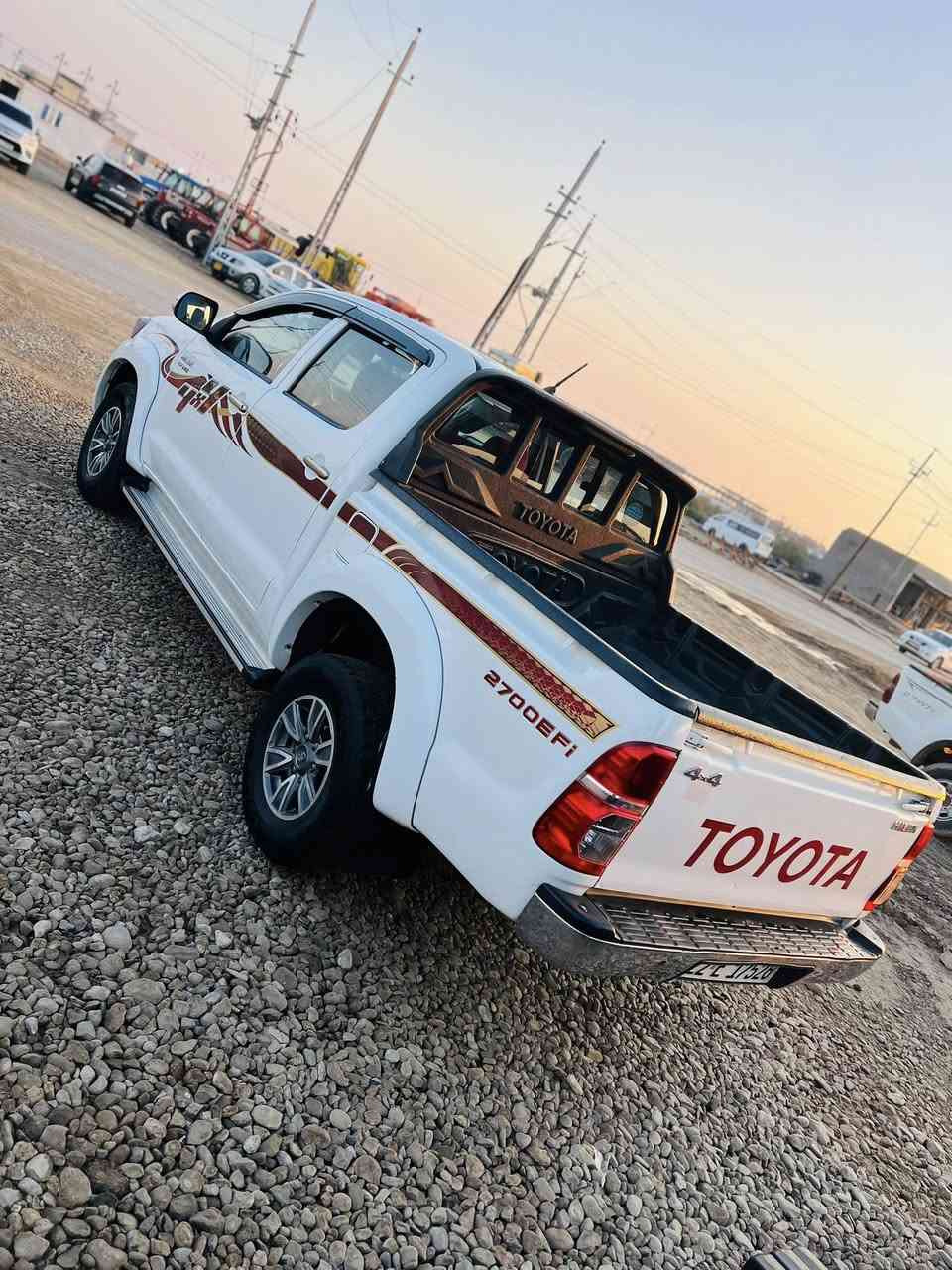 السلام عليكم 
تيوتا هايلوكس موديل 2013
رقم أربيل سنويه جديده تريد تحويل اوكاله
 سياره مكفوله من صبغ مكانه واسط الزبيديه 
للإستفسار ***********//***********
