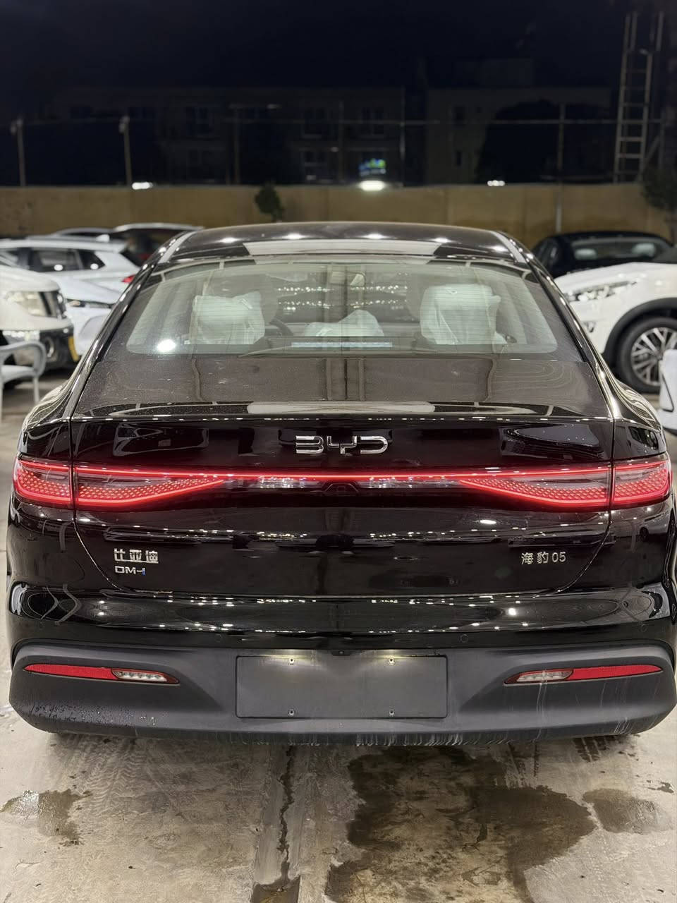 (معرض ميديا)
السلام عليكم بي واي دي سيل 5
للون اسود زيروو 0 
العده كامله (1-كاعيات 2-فوم3-ماسحات 4-مثلث )
1-(عنوان بغداد شارع المعارض مال كريعات يم معرض ميديا) 
السعر18.600مليوننن 
الاتصال ***********
واتس اب ***********
