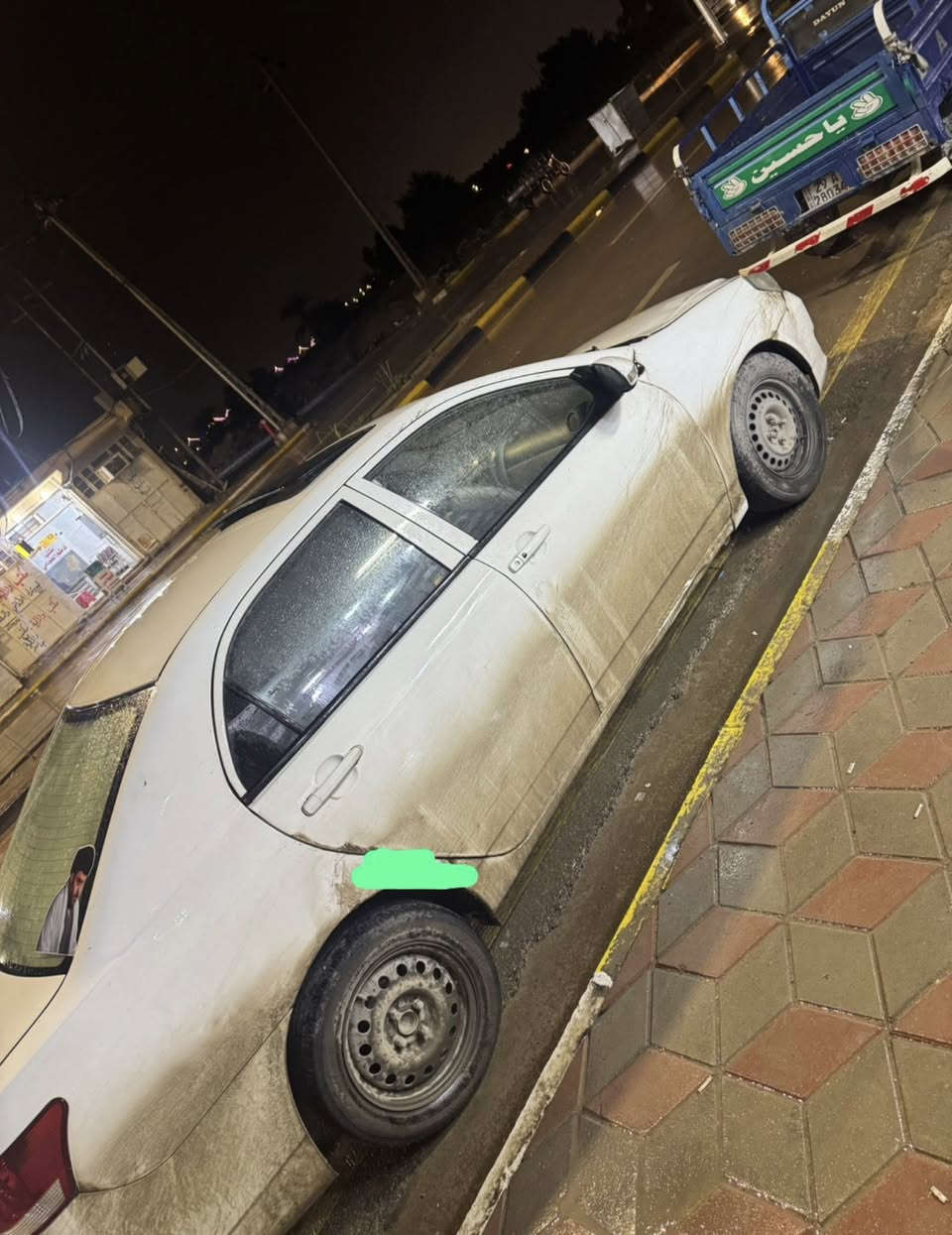 السلام عليكم بي واي دي ٢٠١٣ معروفه مواصفاتها صدرها عوزه ربلات بس كير محرك خير من الله المكينه بيها جبنه بل وجه تنضح دهن قليل التبريد يشتغل عندي بس ذب الغاز مالته من الكبس مال الصونده  بيها طخه بل مكان لي مأشر علي مكانها واسط الكوت السعر ٤٥ وبيها مجال للستفسار ***********
