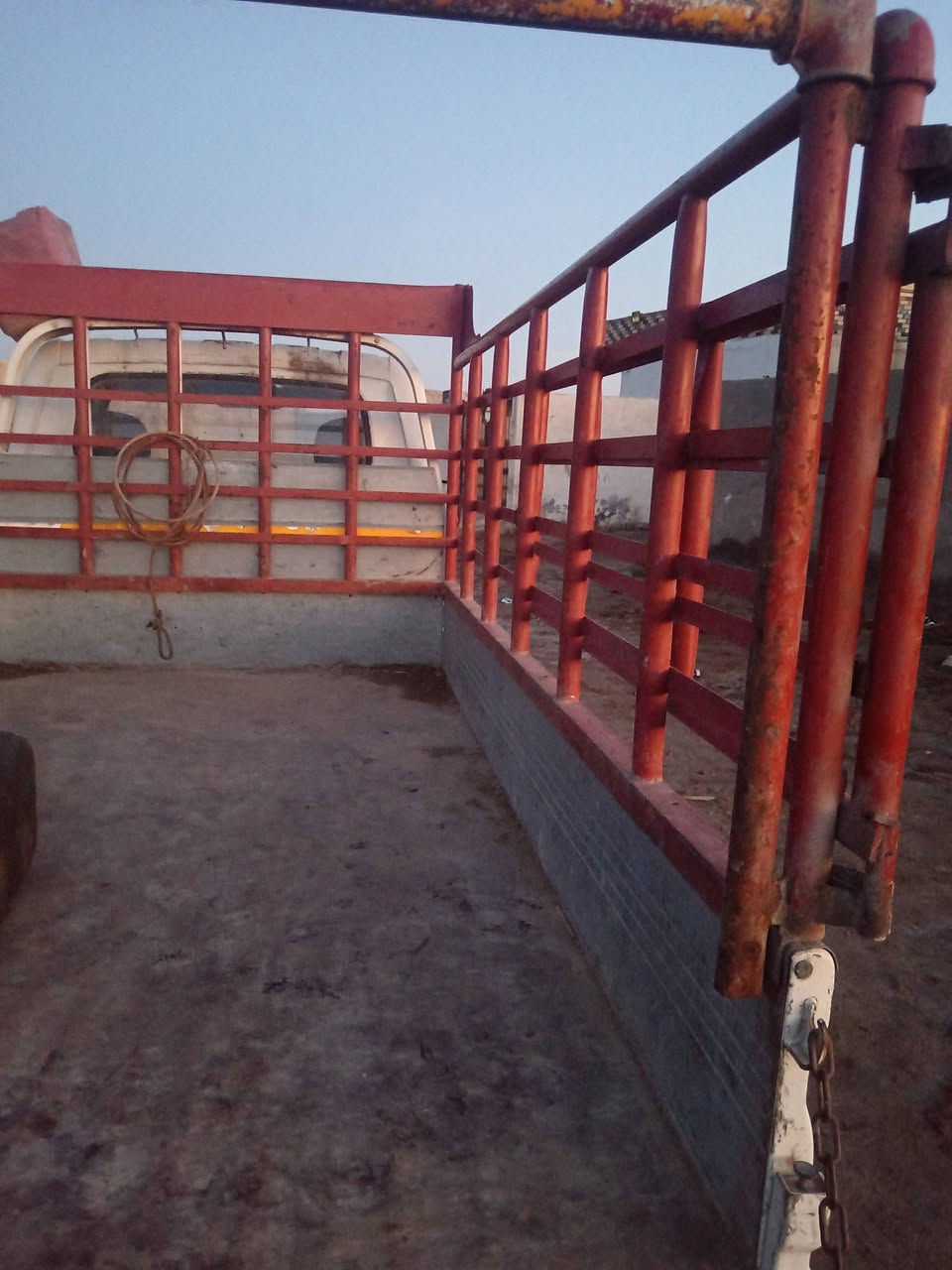 السلام عليكم بنكو للبيع موديل ٢٠٠٦ الرقم ***********
