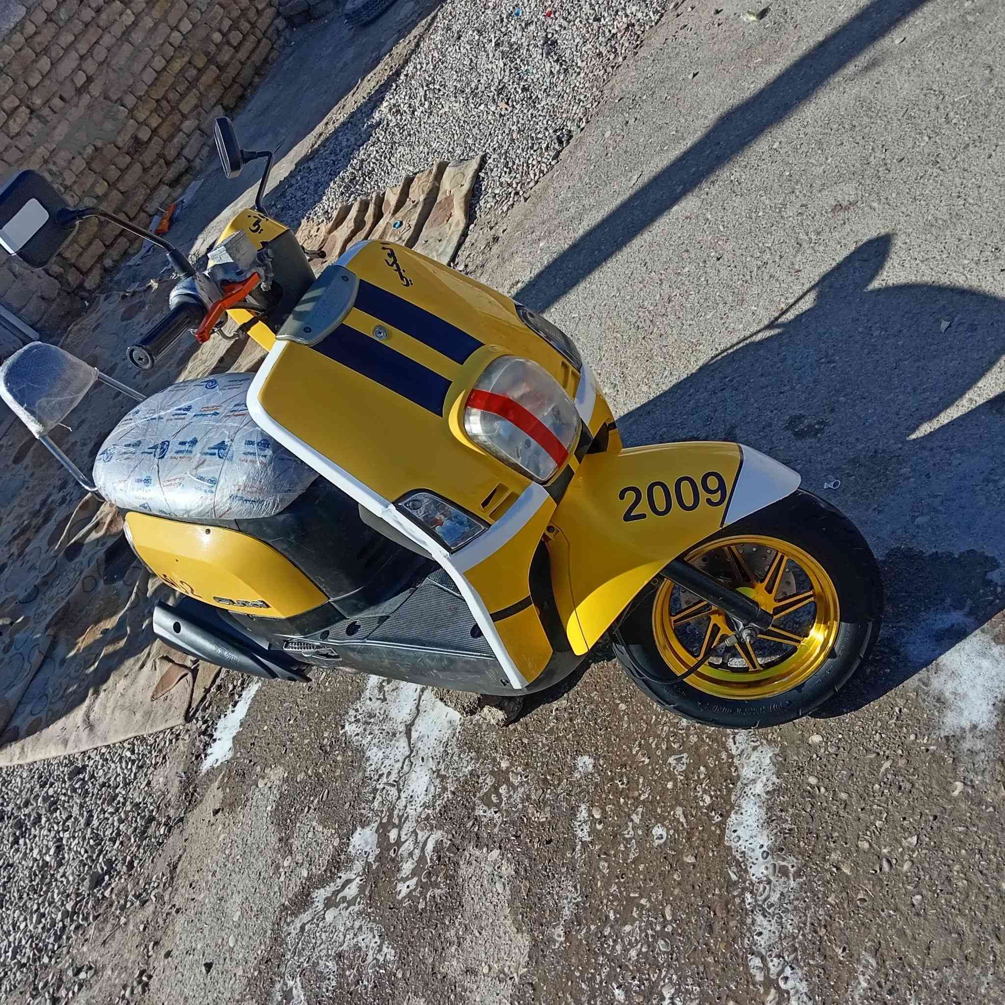 السلام عليكم دراجه ماكس بوليسي للبيع ياباني مكفوله كفاله عامه 2009
بوشه 49 وياله رياضي والباقي كفاله عامه بس عوزه سلف
مكاني واسط قضاء الحي السعر(700) وبيه مجال رقمي(***********)
